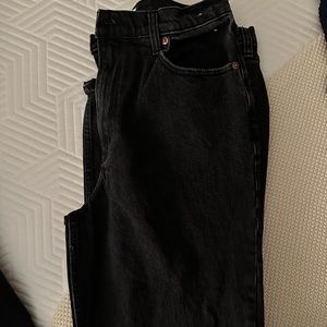 ABERCROMBIE STRAIGHT LEG BLACK JEANS